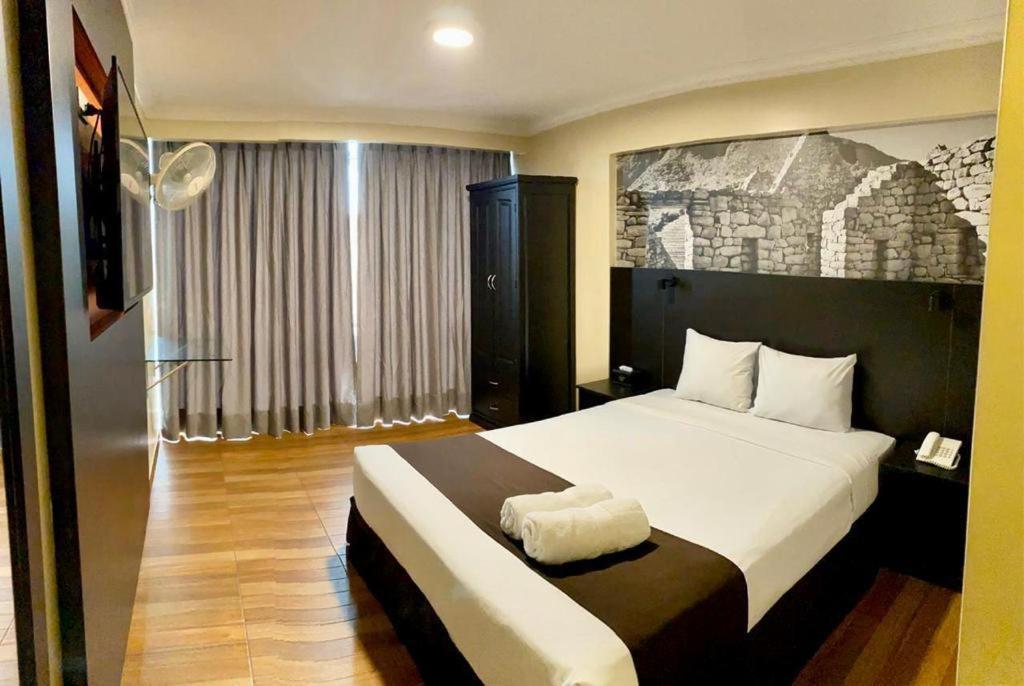 Hotel María Luisa Lima
